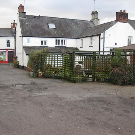 The Crosskeys Inn Usk Exteriér fotografie